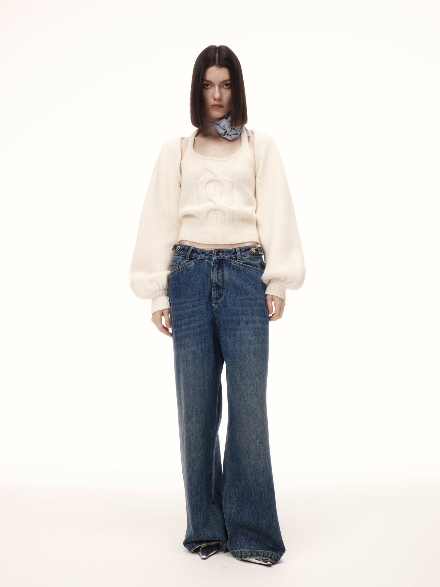 YUMOS TOP in white