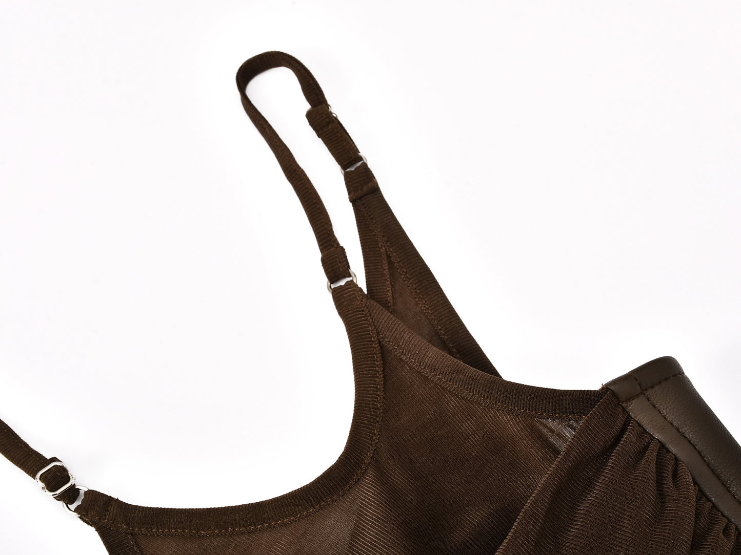 GIAY TOP in brown