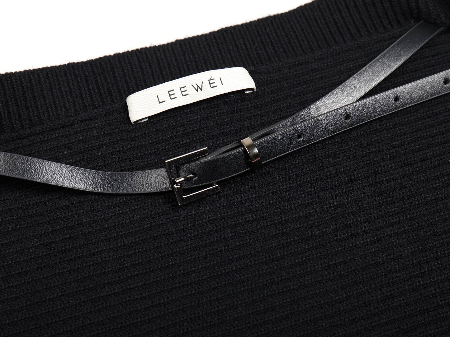 KENCU SHAWL in black
