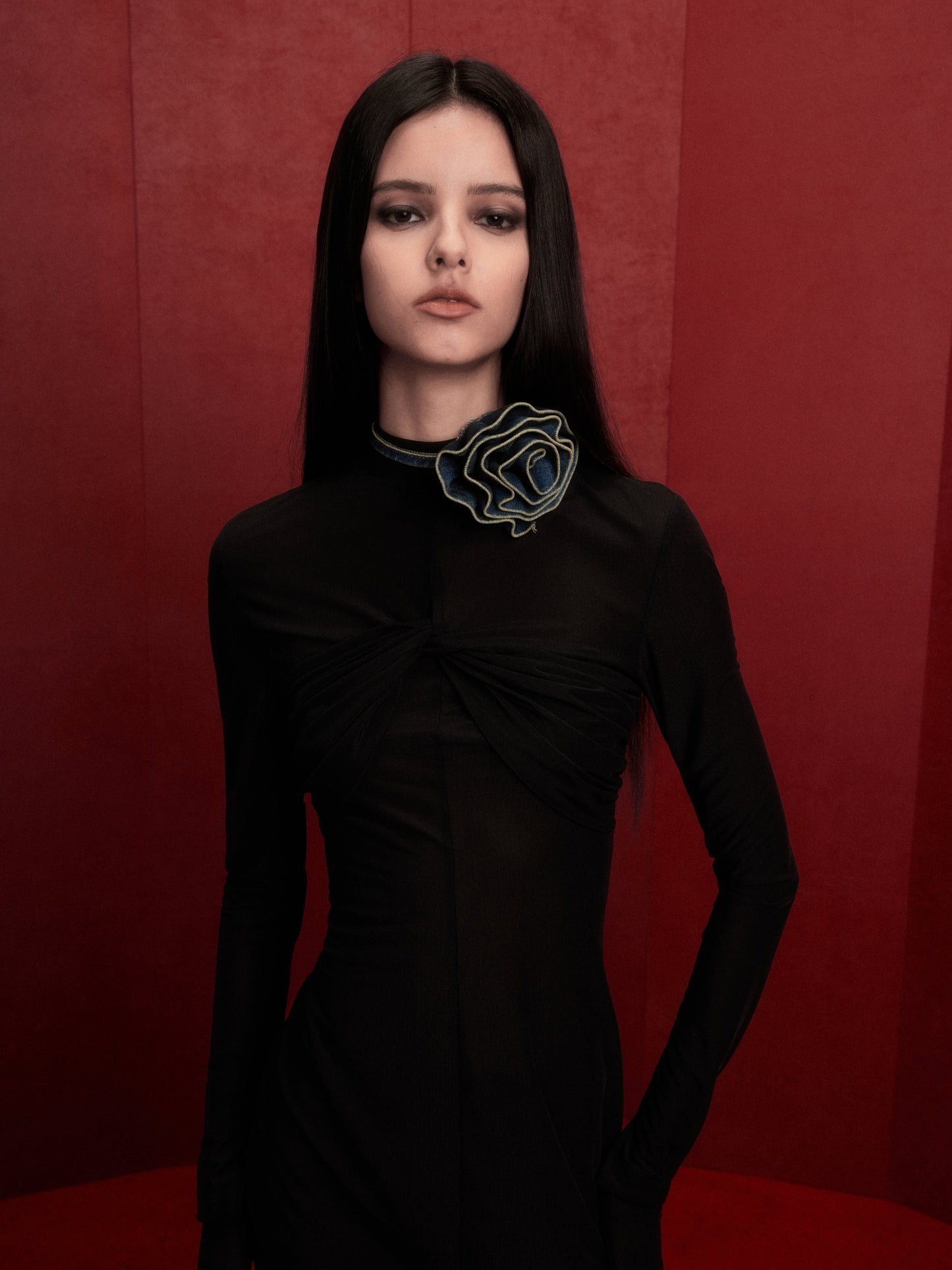 WEINO TOP in black