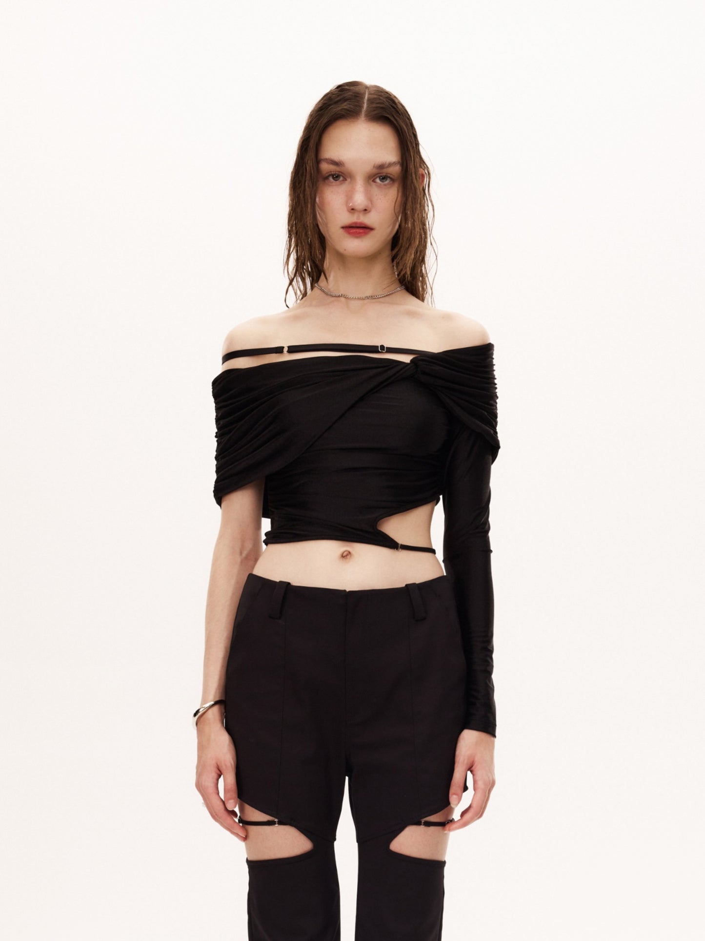 DUEC TOP in black