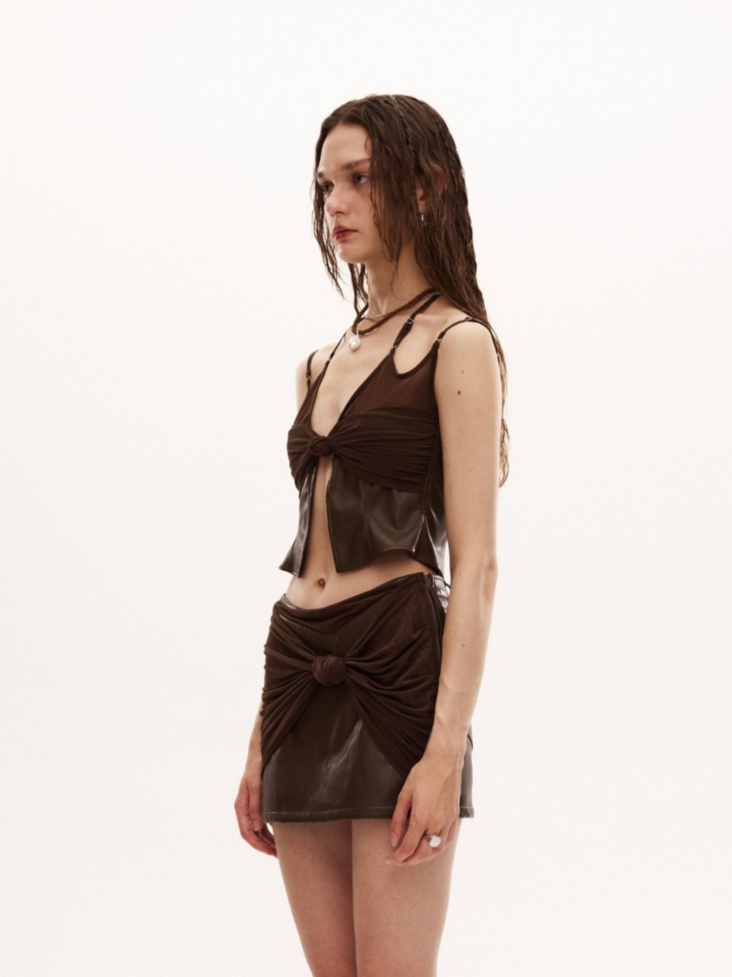 GIAY TOP in brown