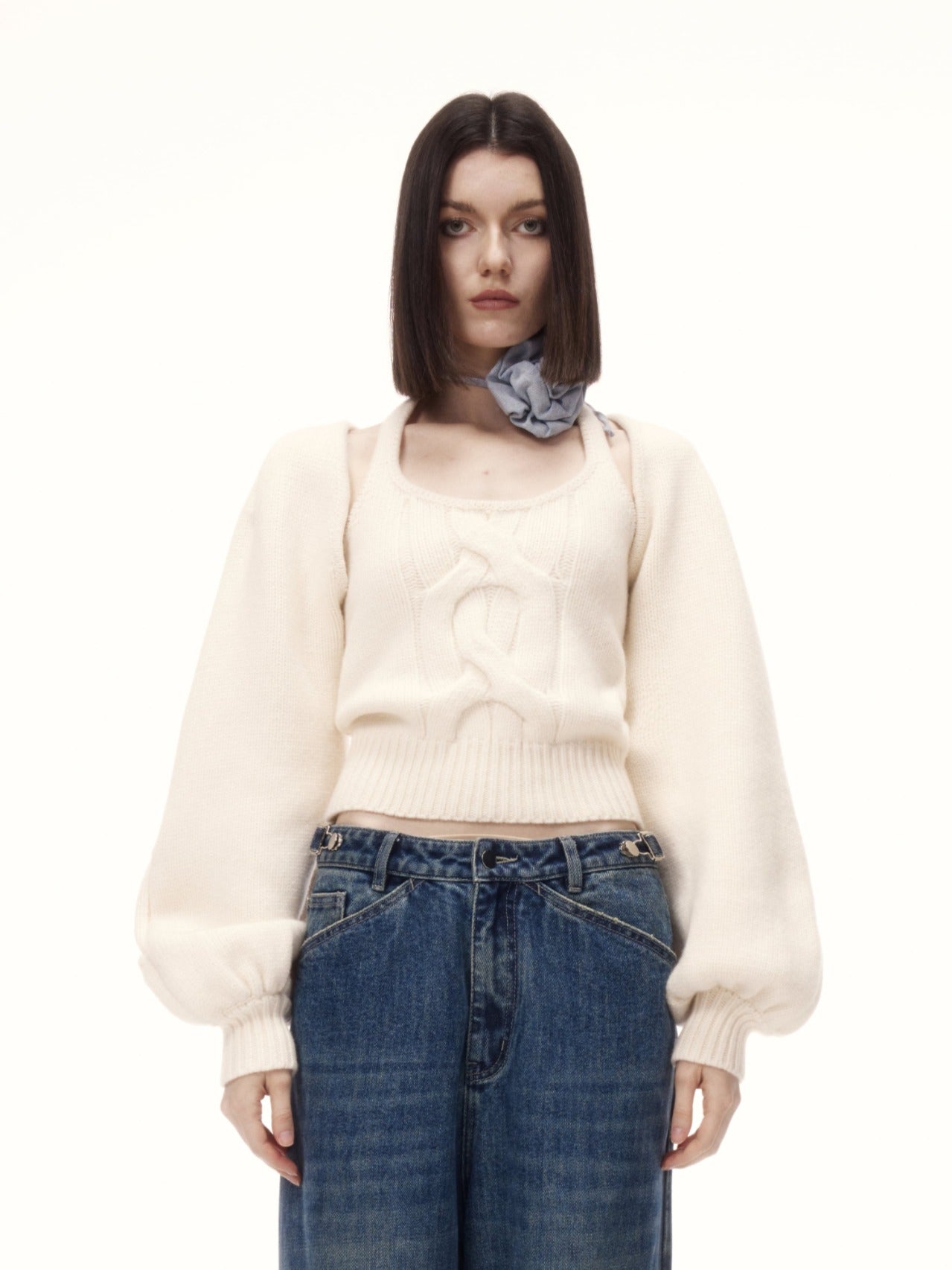 YUMOS TOP in white