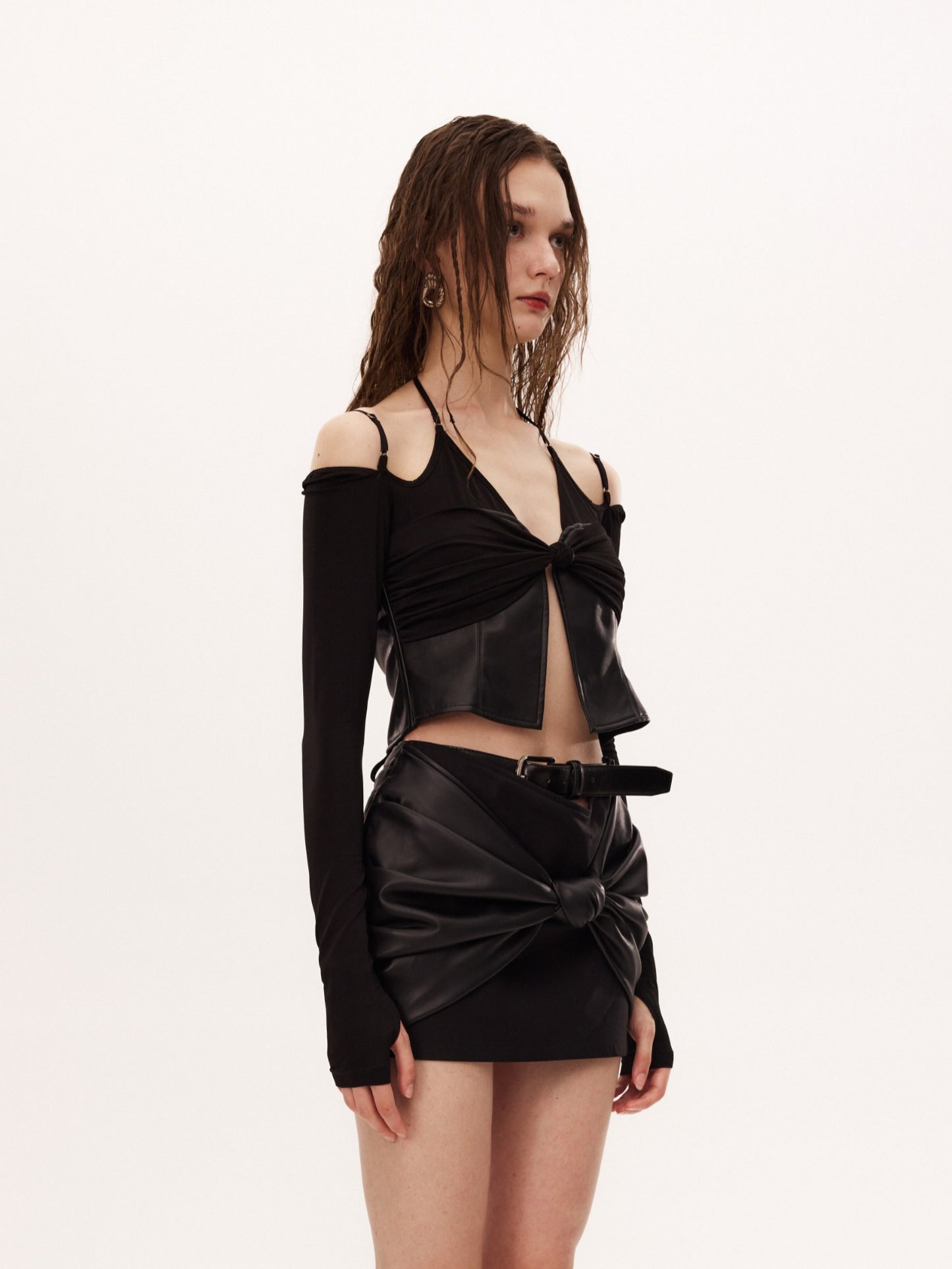 JAIY TOP in black