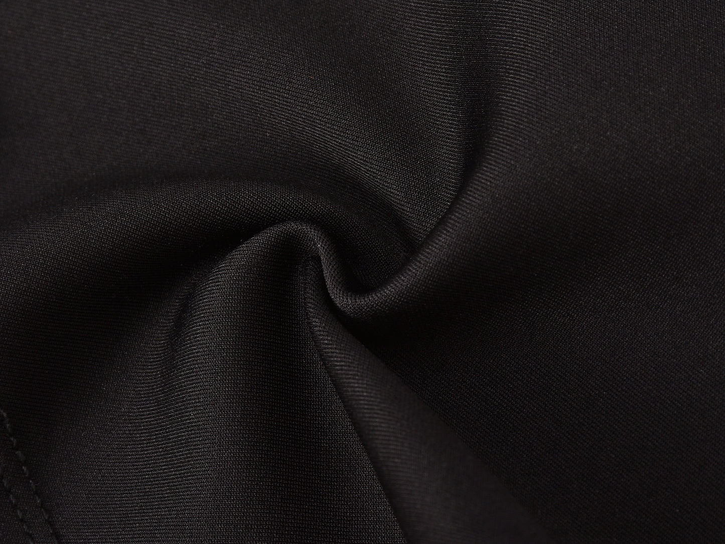 ZAYU TOP in black