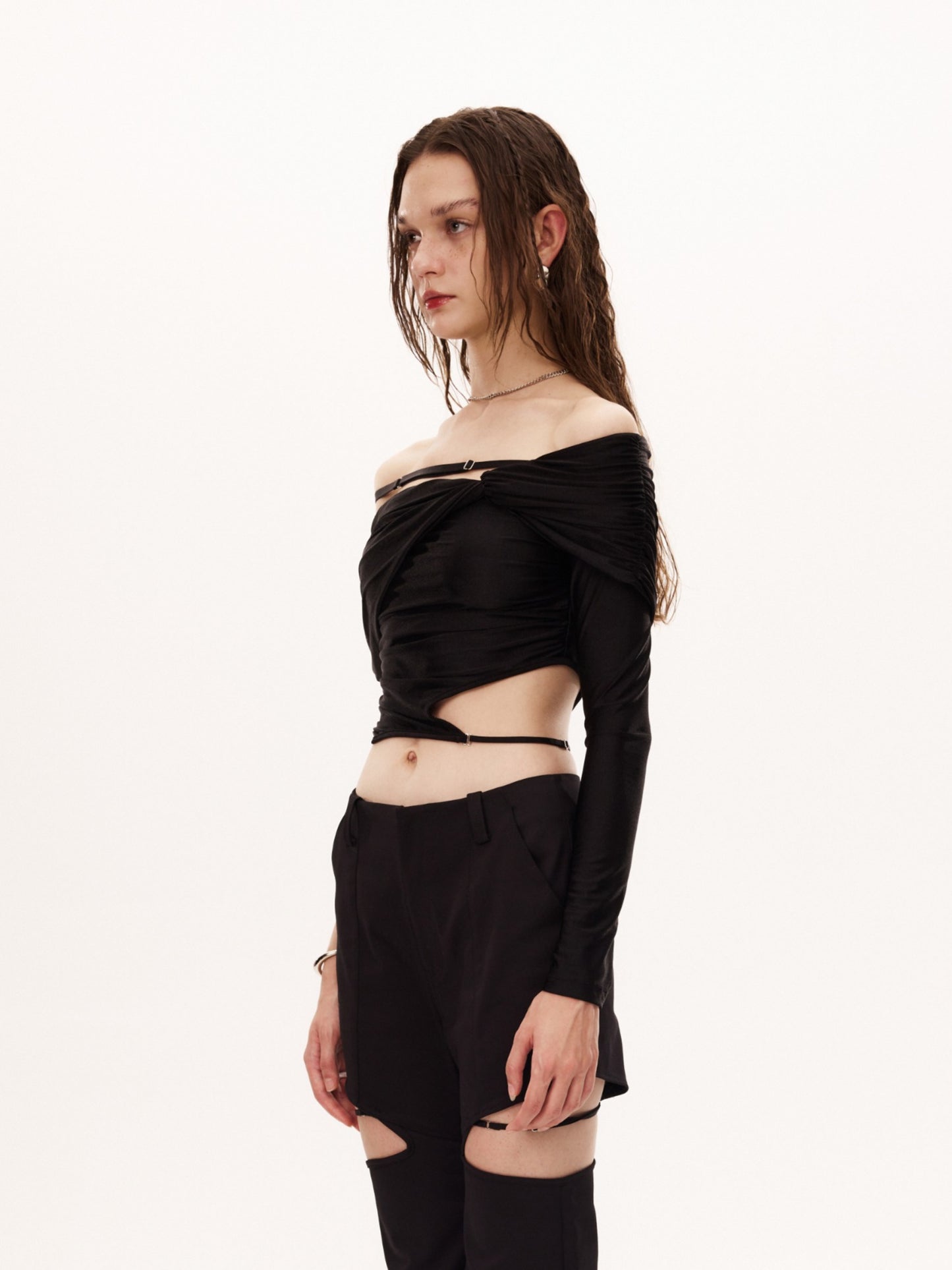 DUEC TOP in black
