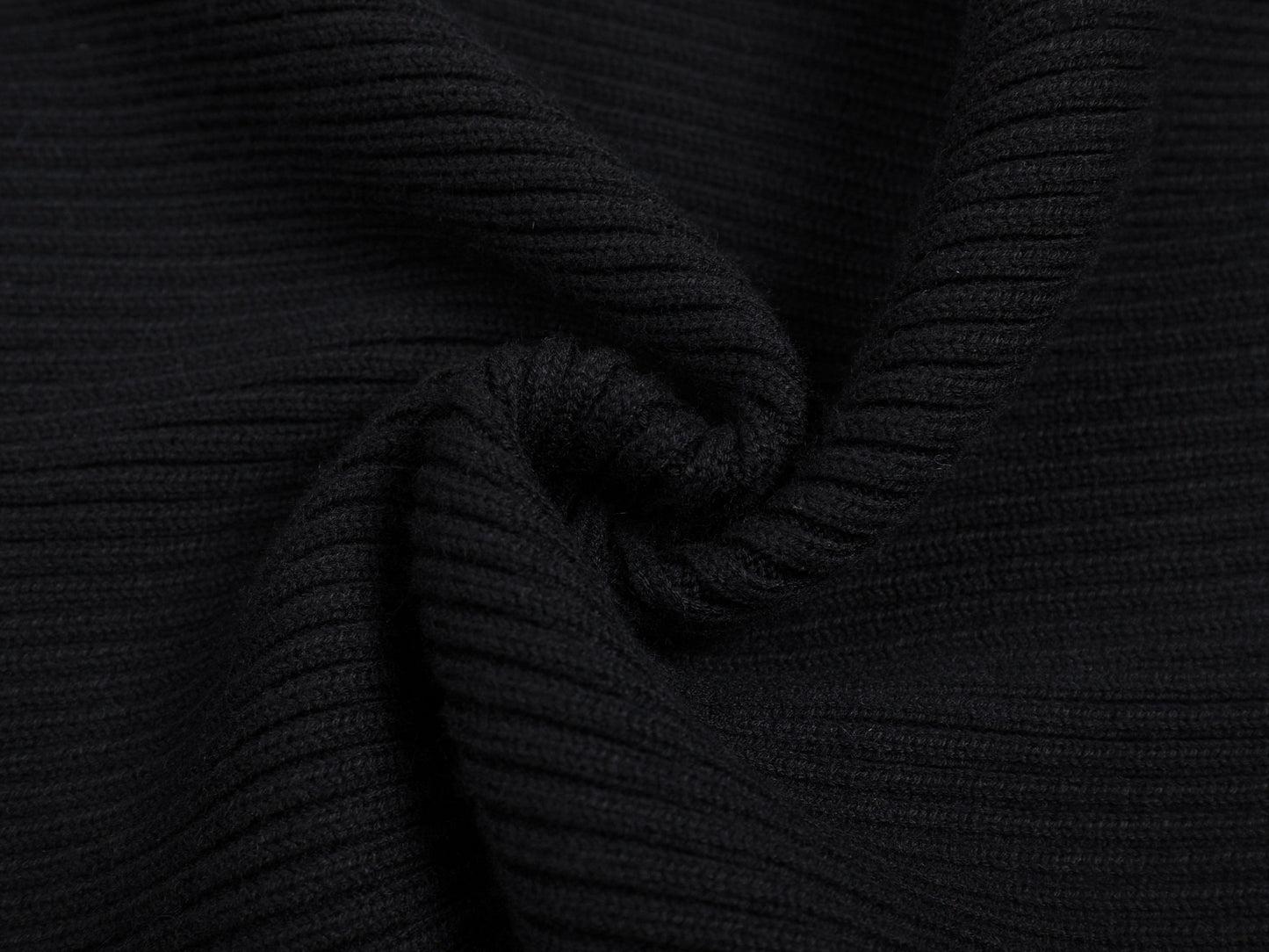 KENCU SHAWL in black