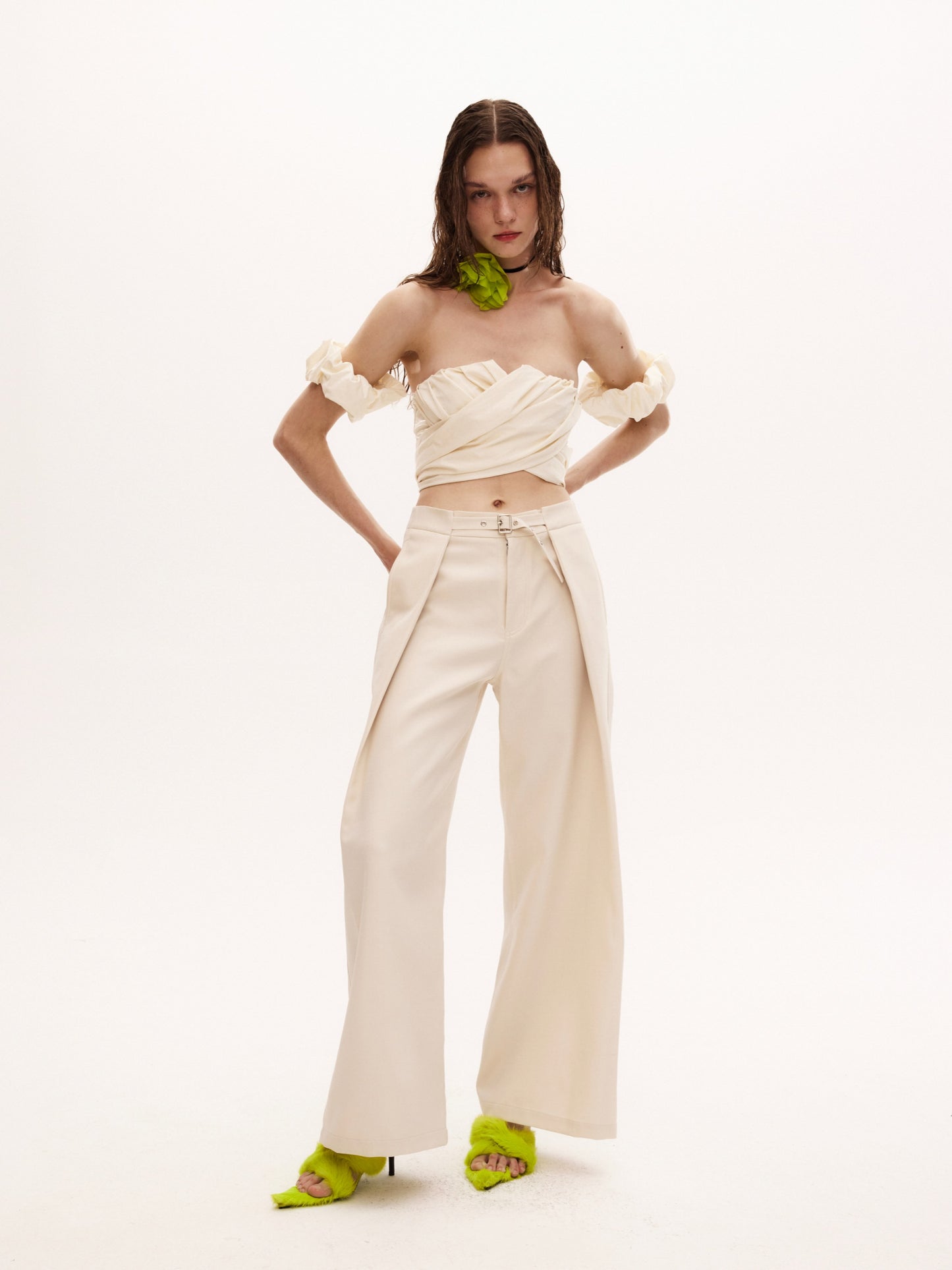 PION TOP in cream