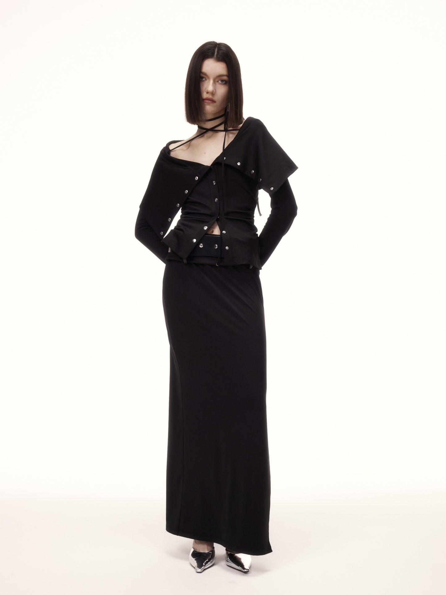 TONG TOP in black