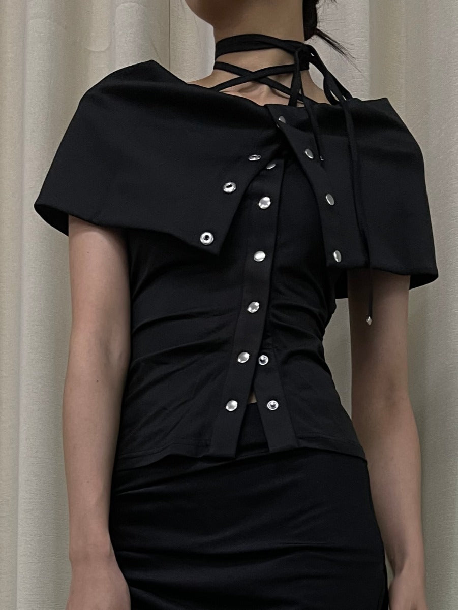 TONG TOP in black