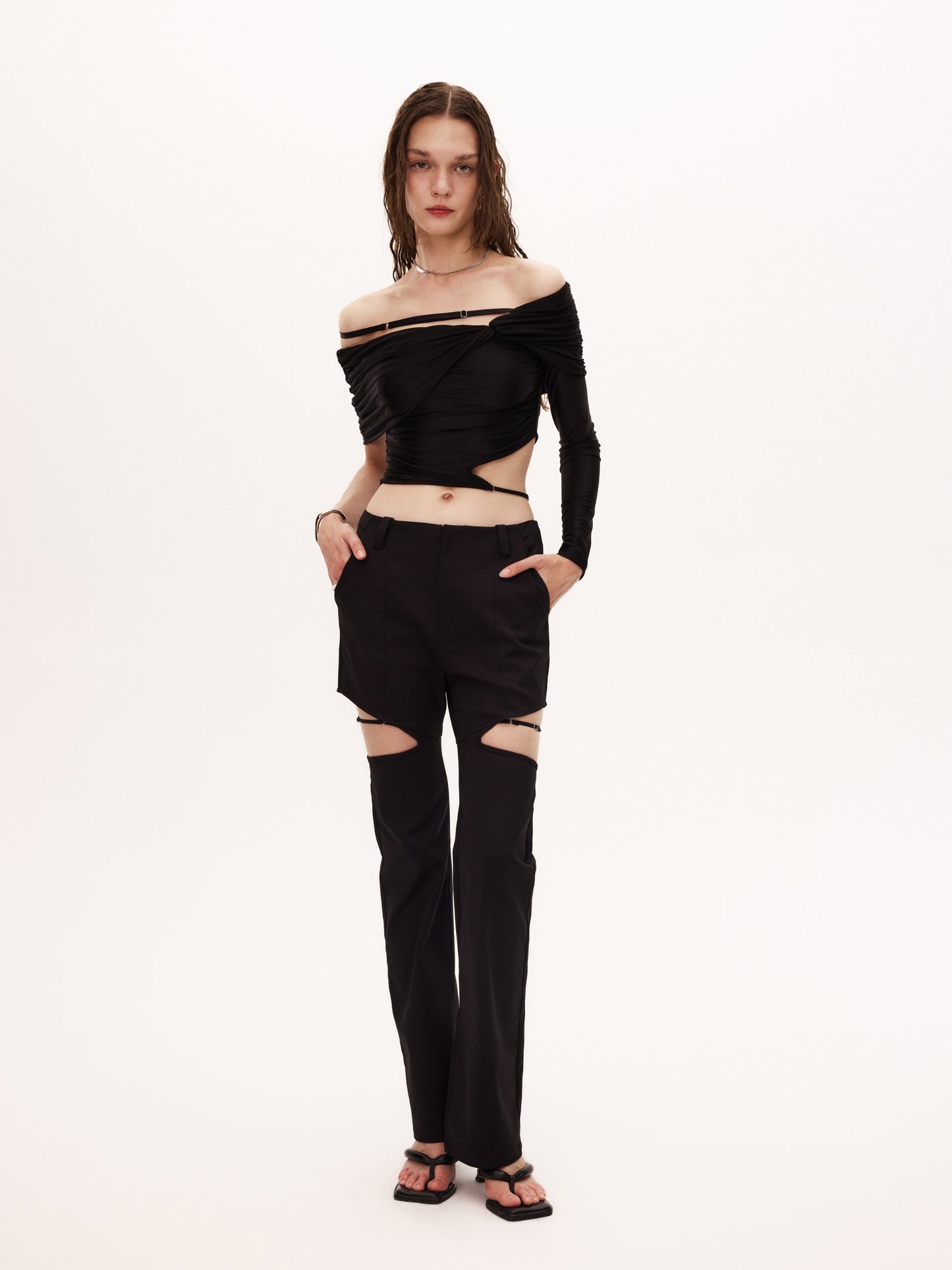 DUEC TOP in black