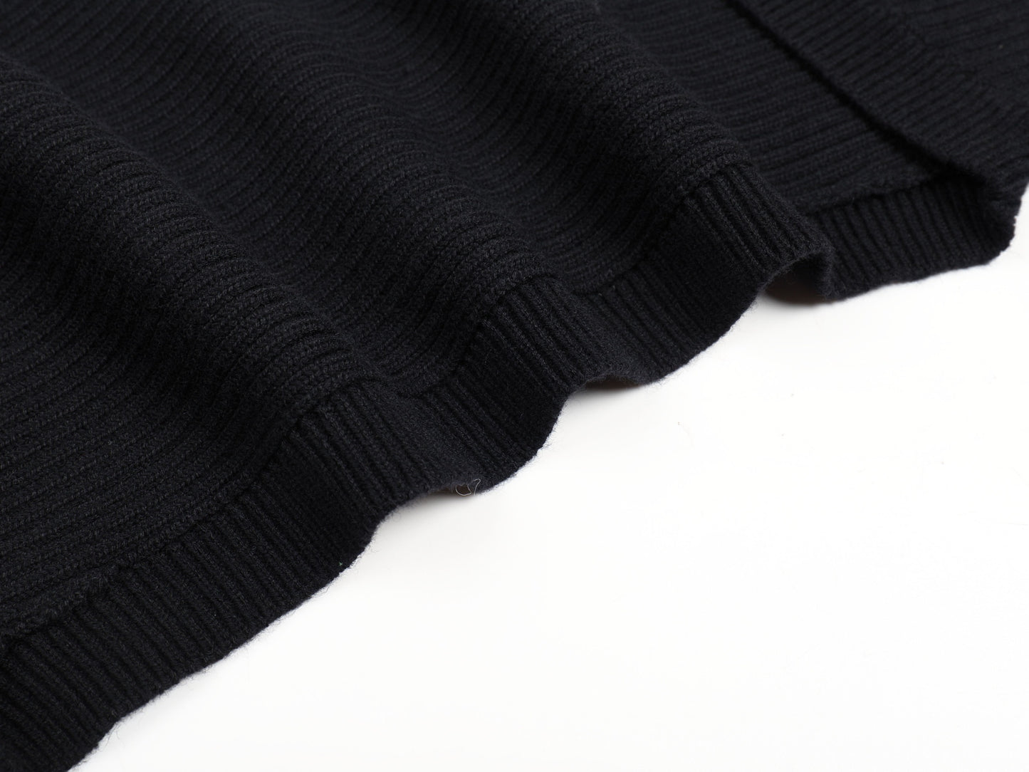 KENCU SHAWL in black