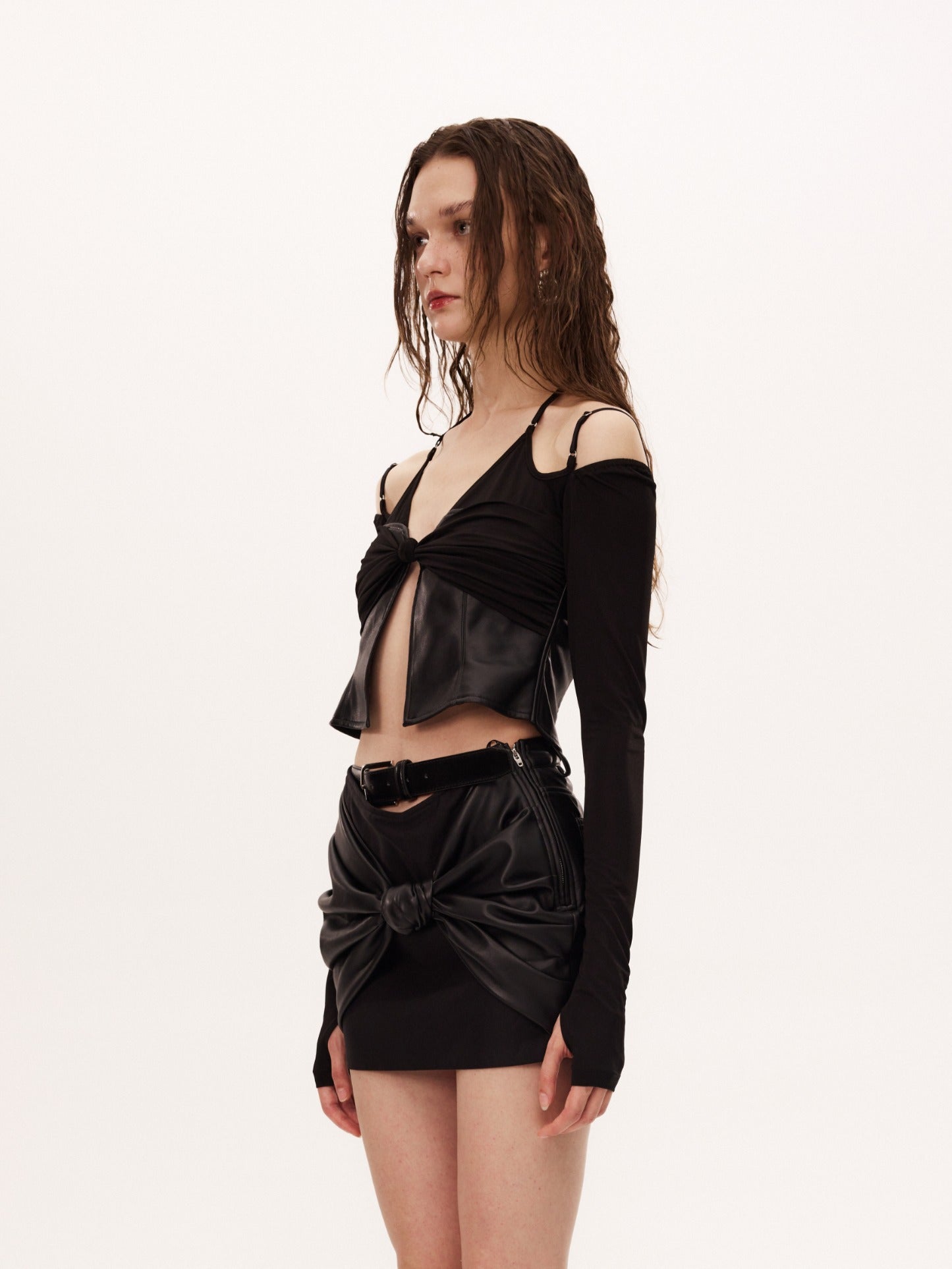 JAIY TOP in black