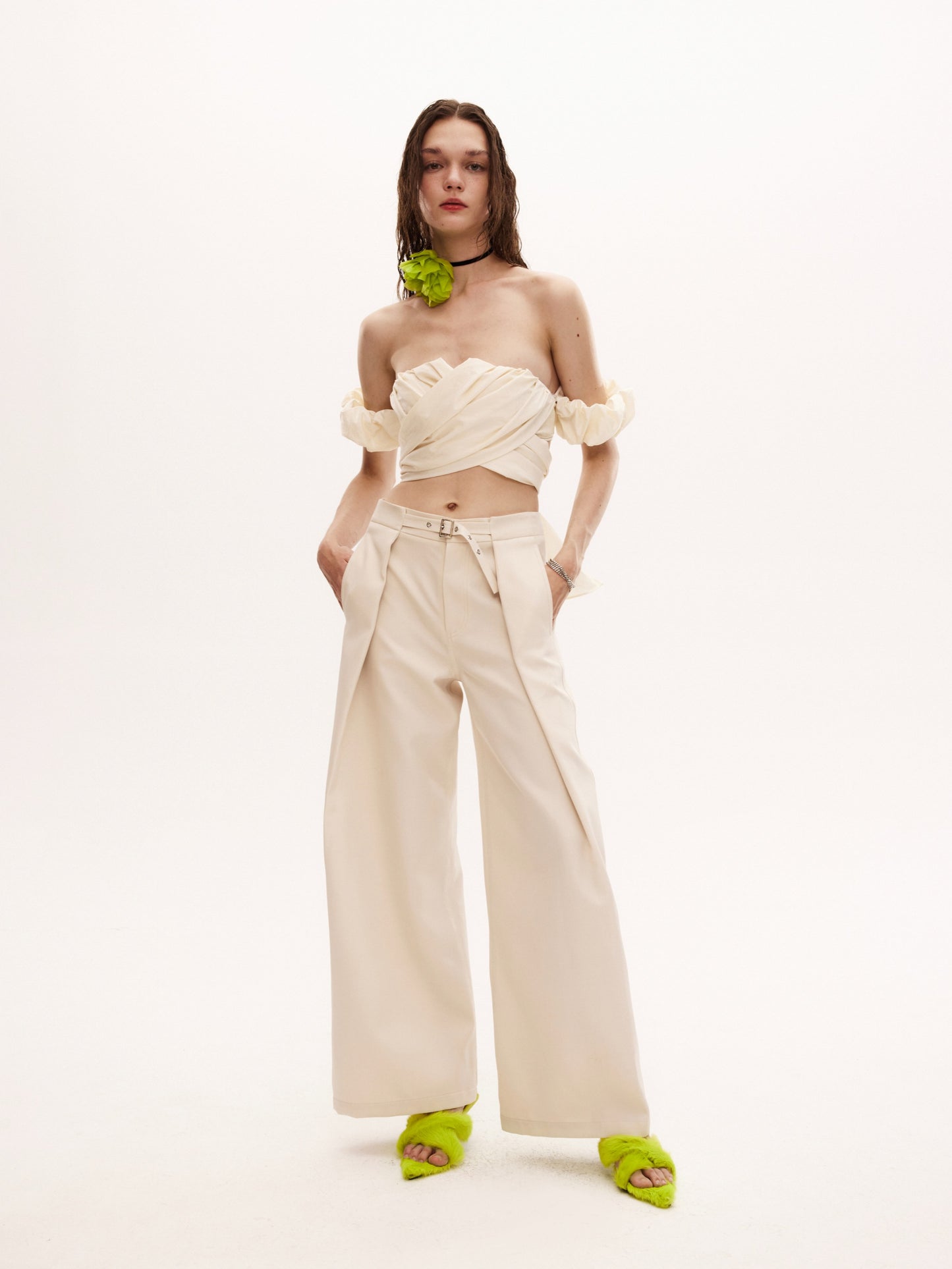 PION TOP in cream