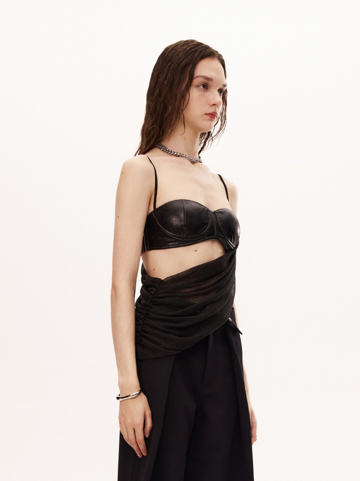 YADIN TOP in black