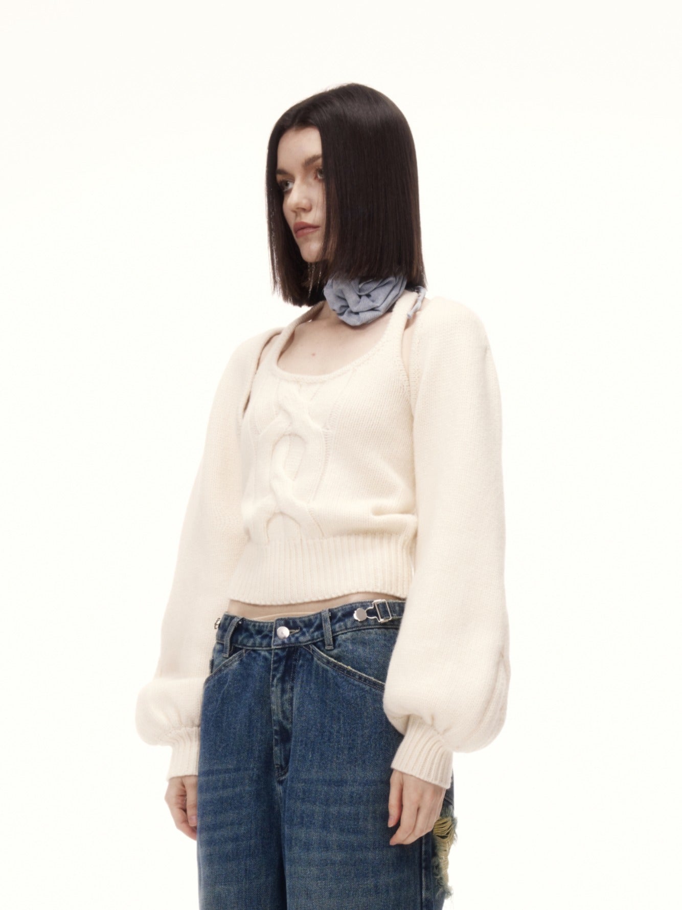 YUMOS TOP in white