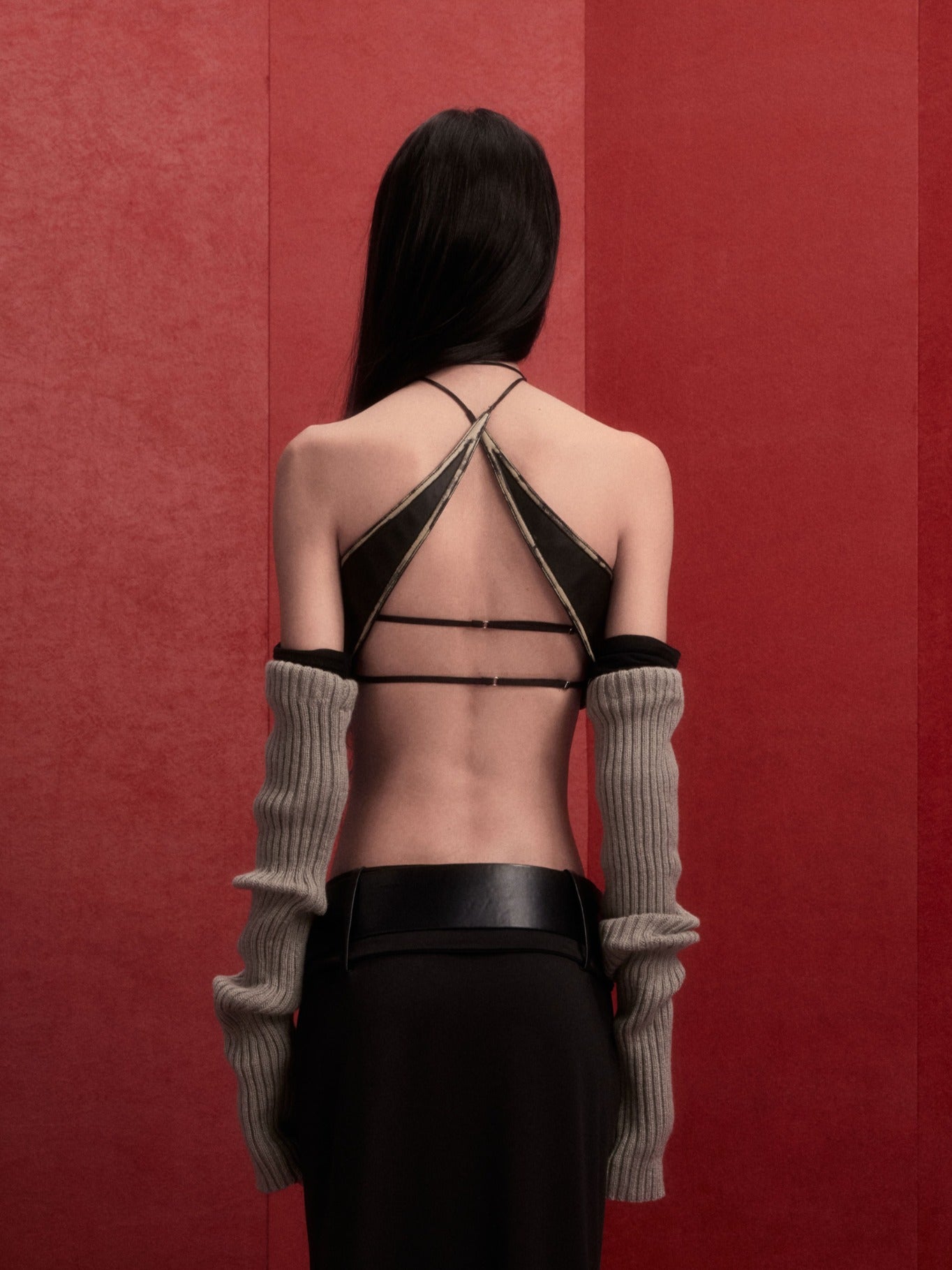 BELTO TUBE TOP in black