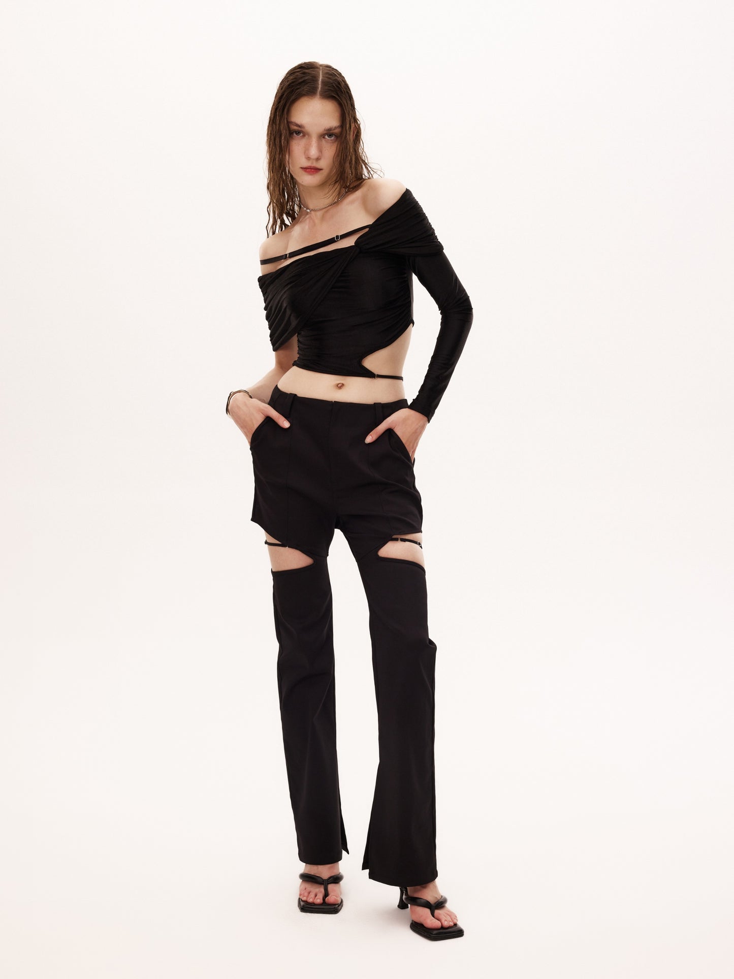 DUEC TOP in black
