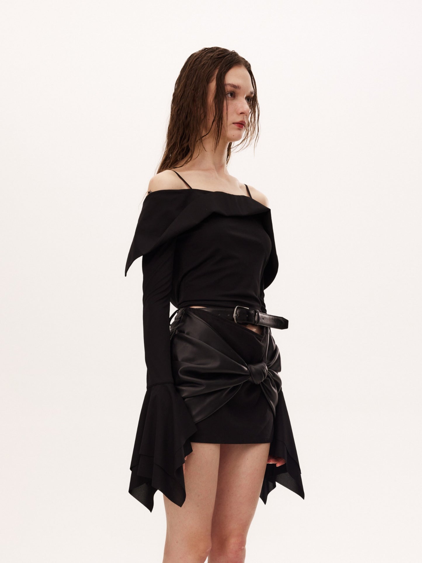 SUIX TOP in black