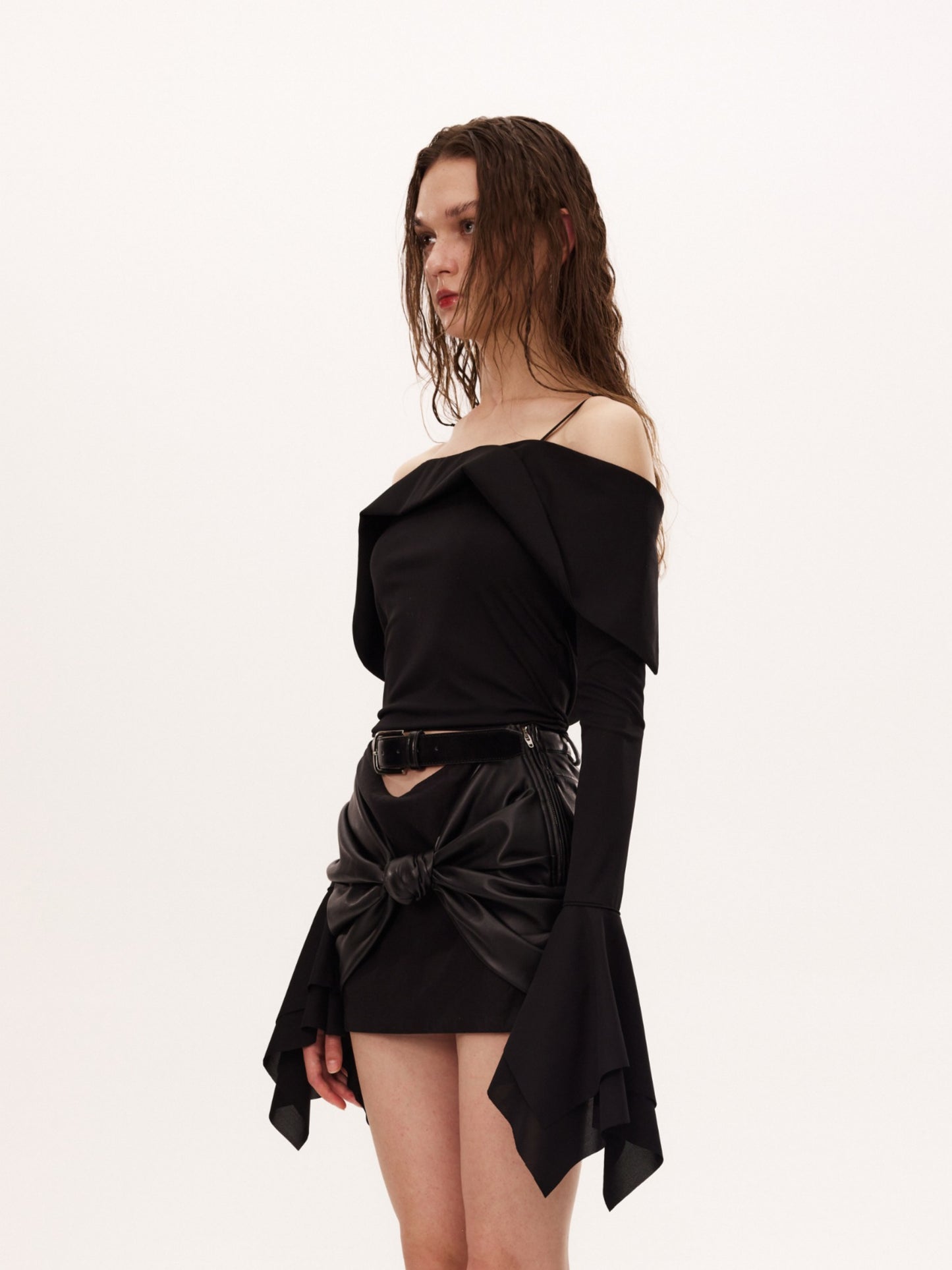 SUIX TOP in black