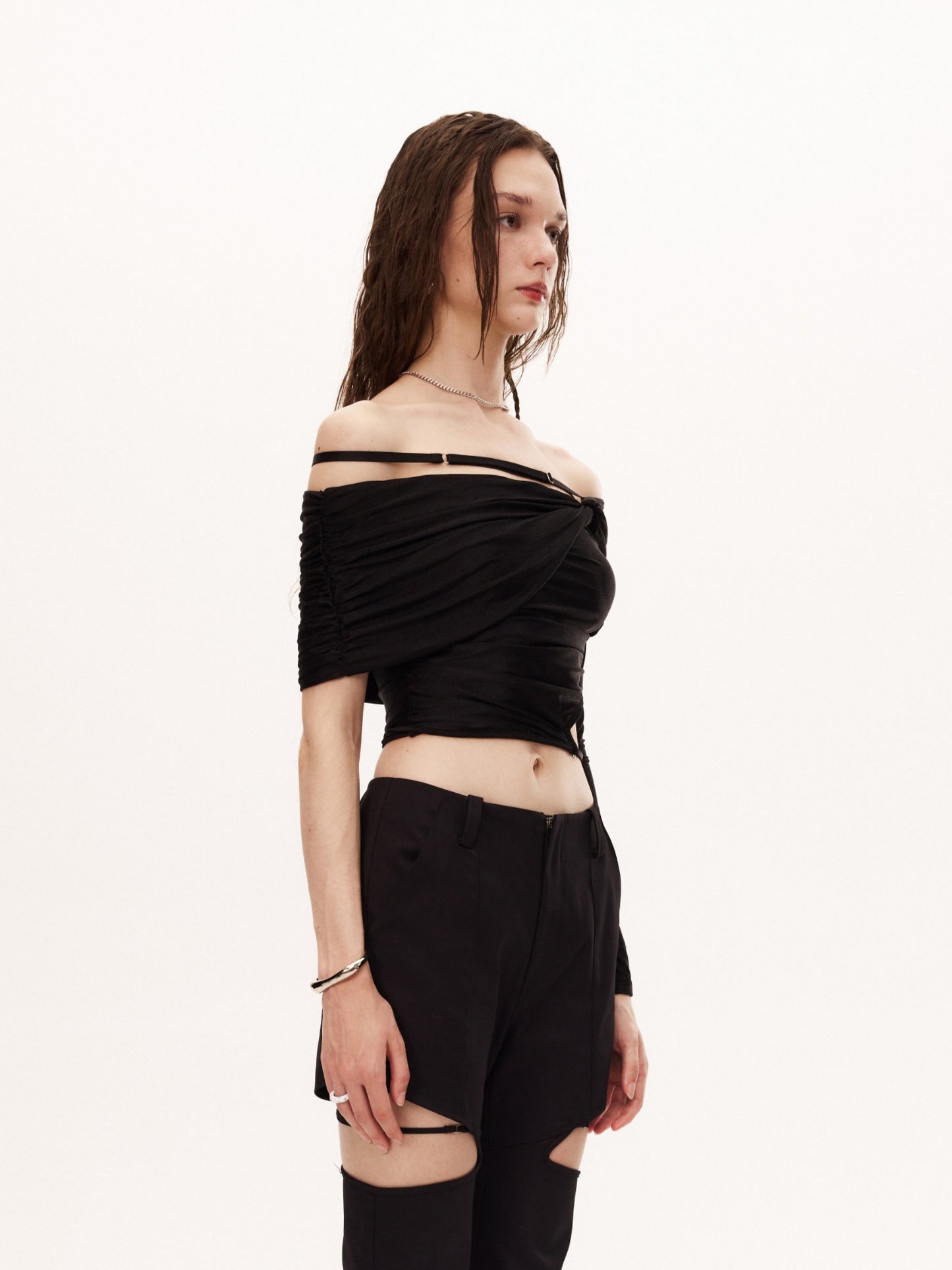 DUEC TOP in black
